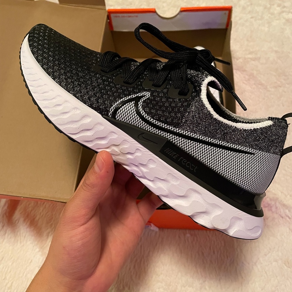NIKE REACT INFINITY RUN FLYKNIT